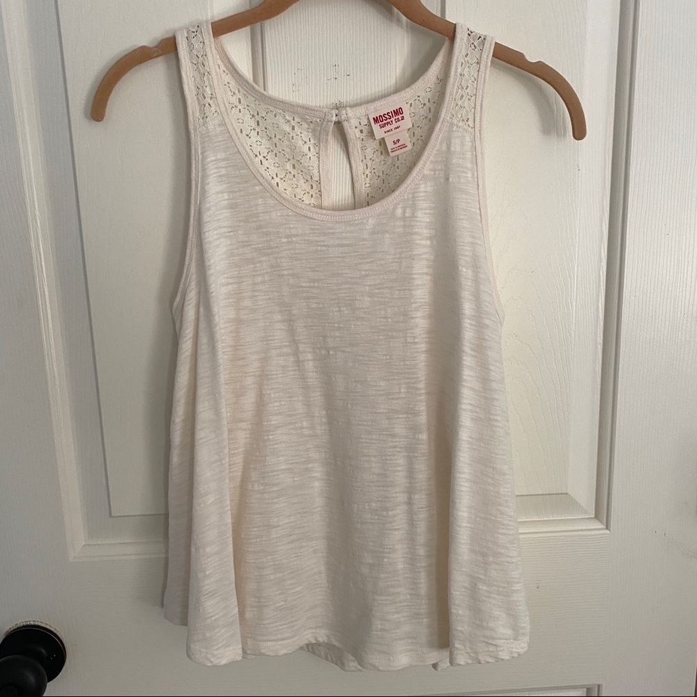 white simple tank top